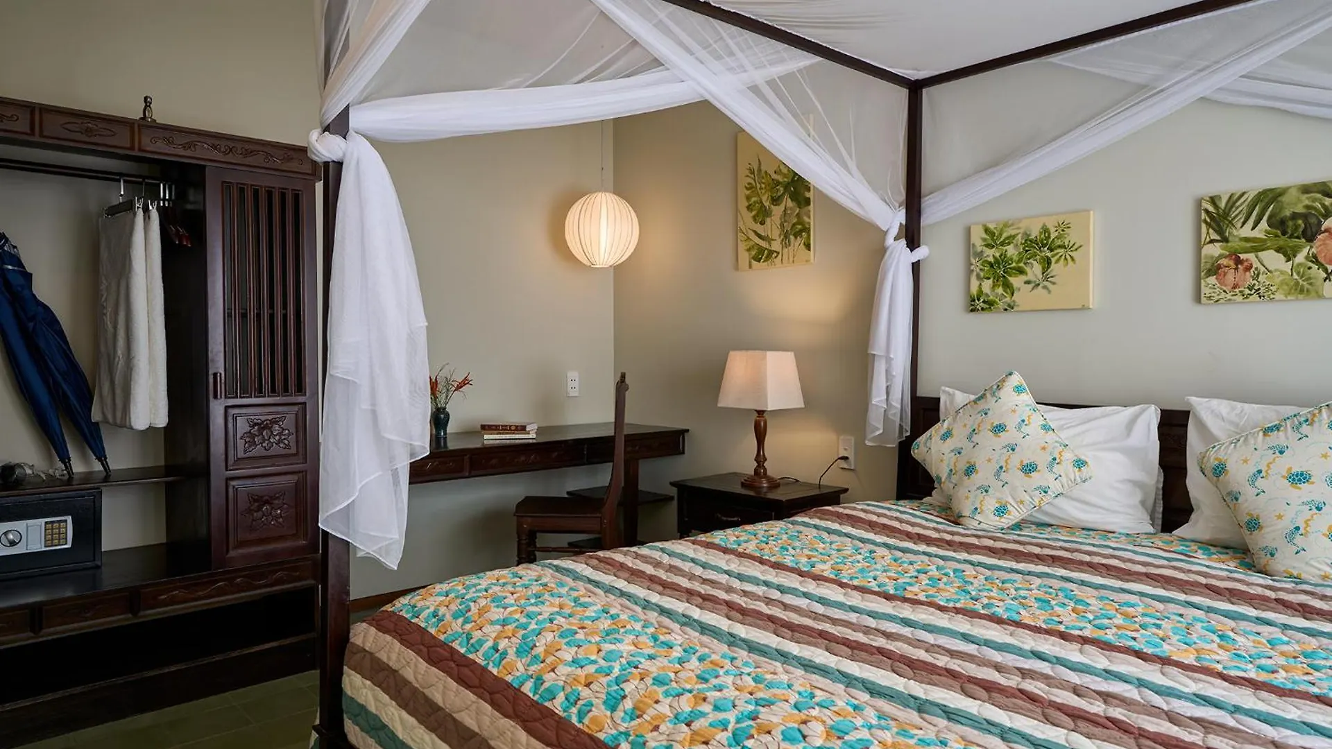 Anicca Riverside Villa With Private Pool Hoi An